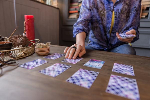 how to choose a tarot card