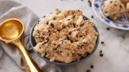 Why Is My Cookie Dough Crumbly After Chilling? (And How to Fix It!)